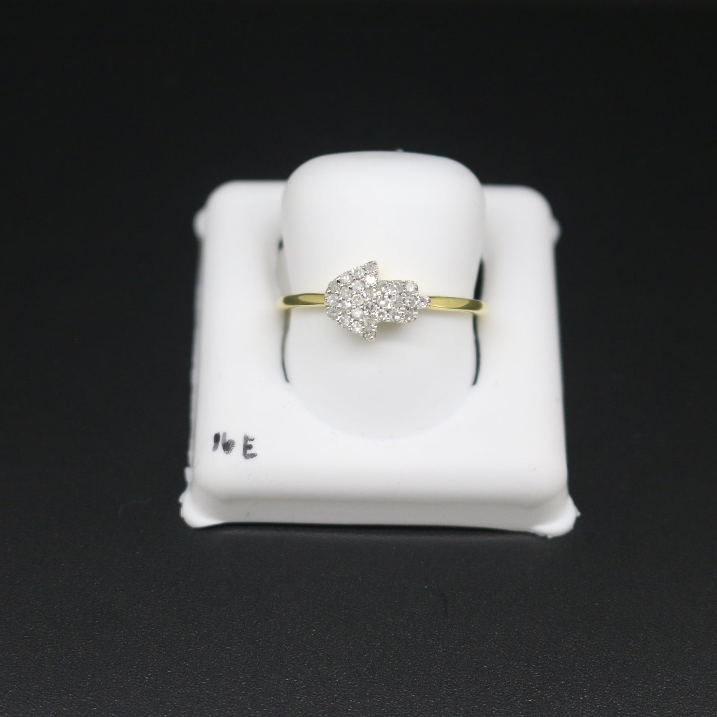 Women's Diamond Ring E16