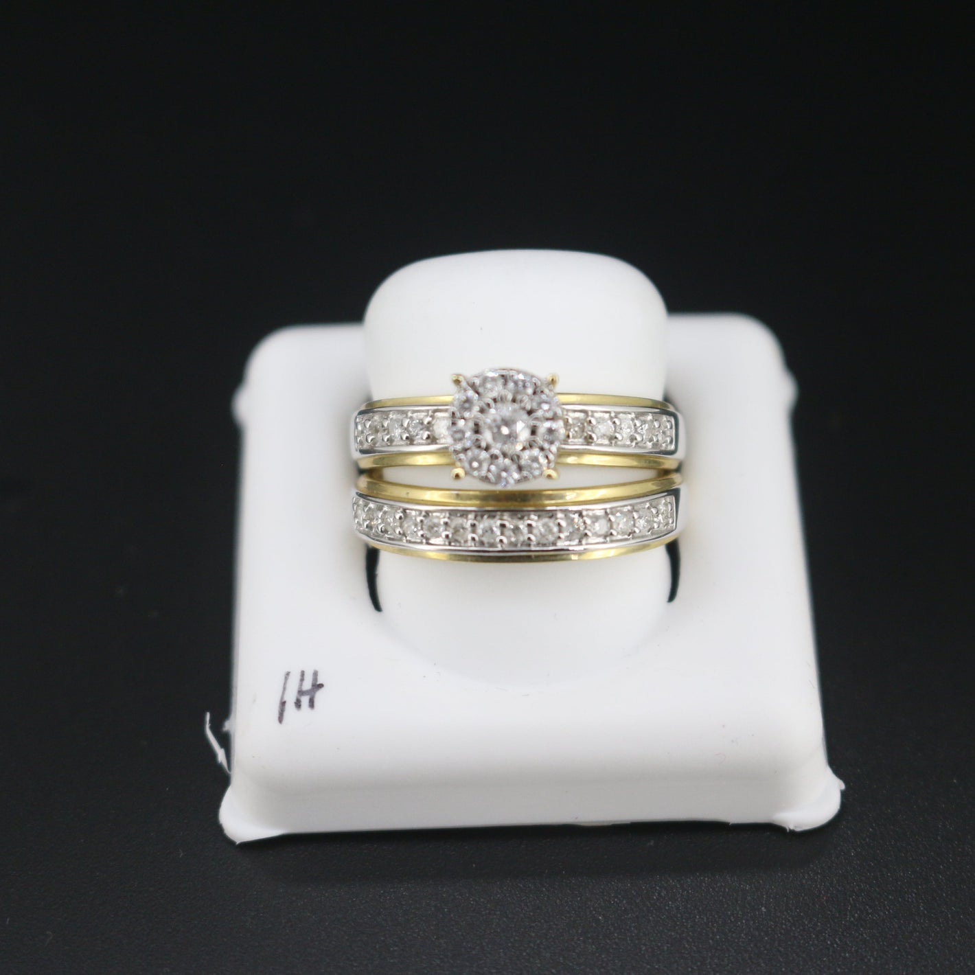 WOMEN'S DIAMOND RINGS H1