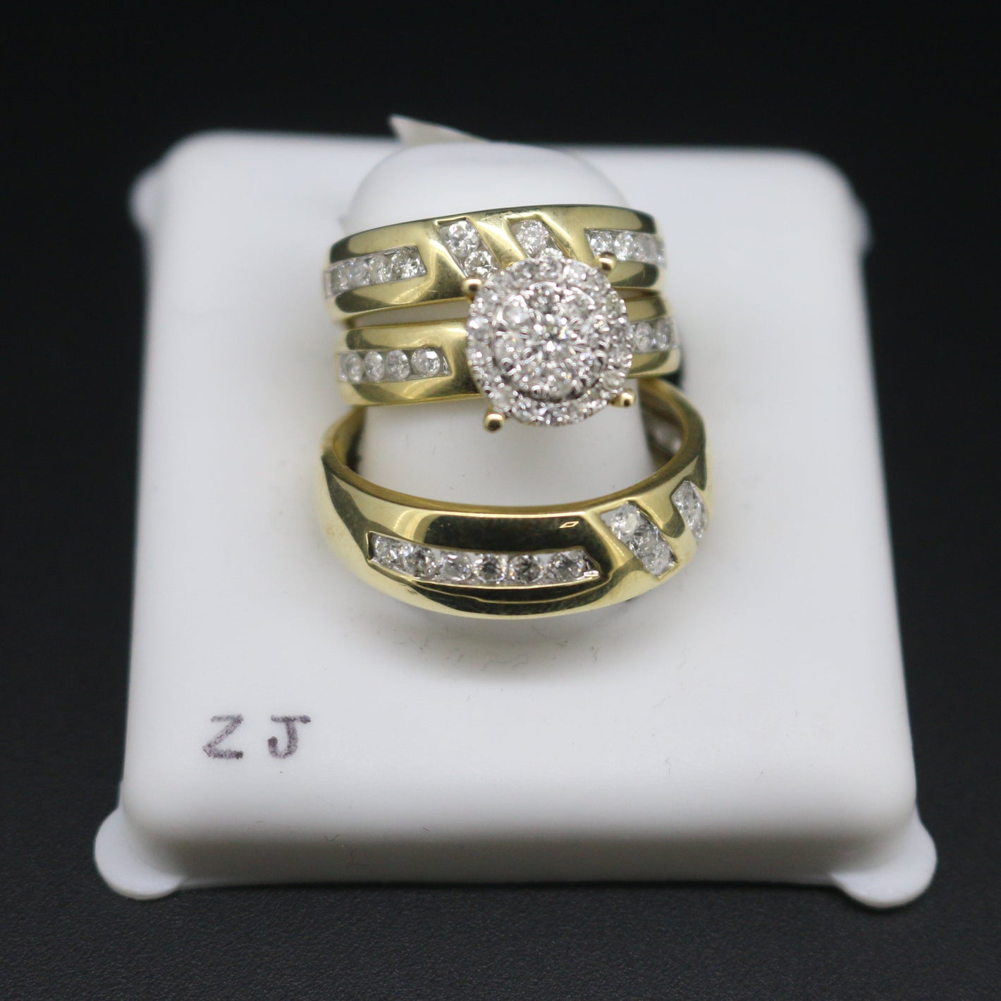 WOMEN'S DIAMOND RINGS J2