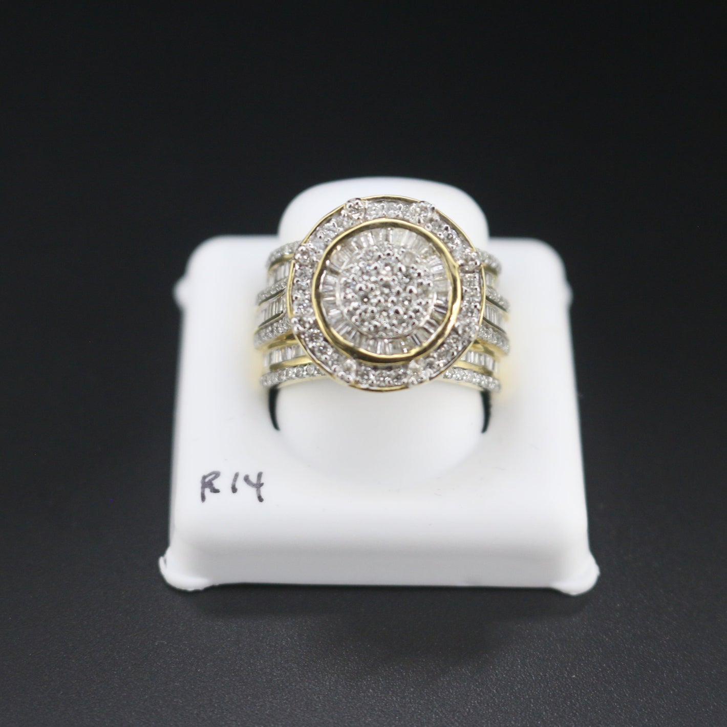 WOMEN'S DIAMOND RINGS R14