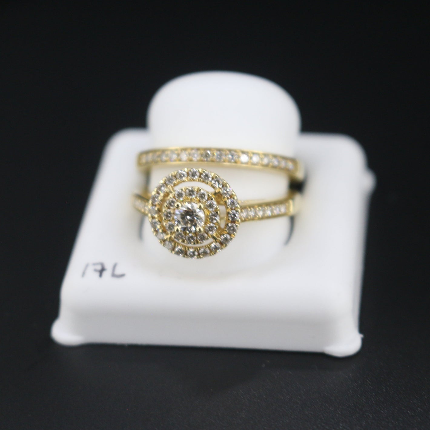 WOMEN'S DIAMOND RINGS L17