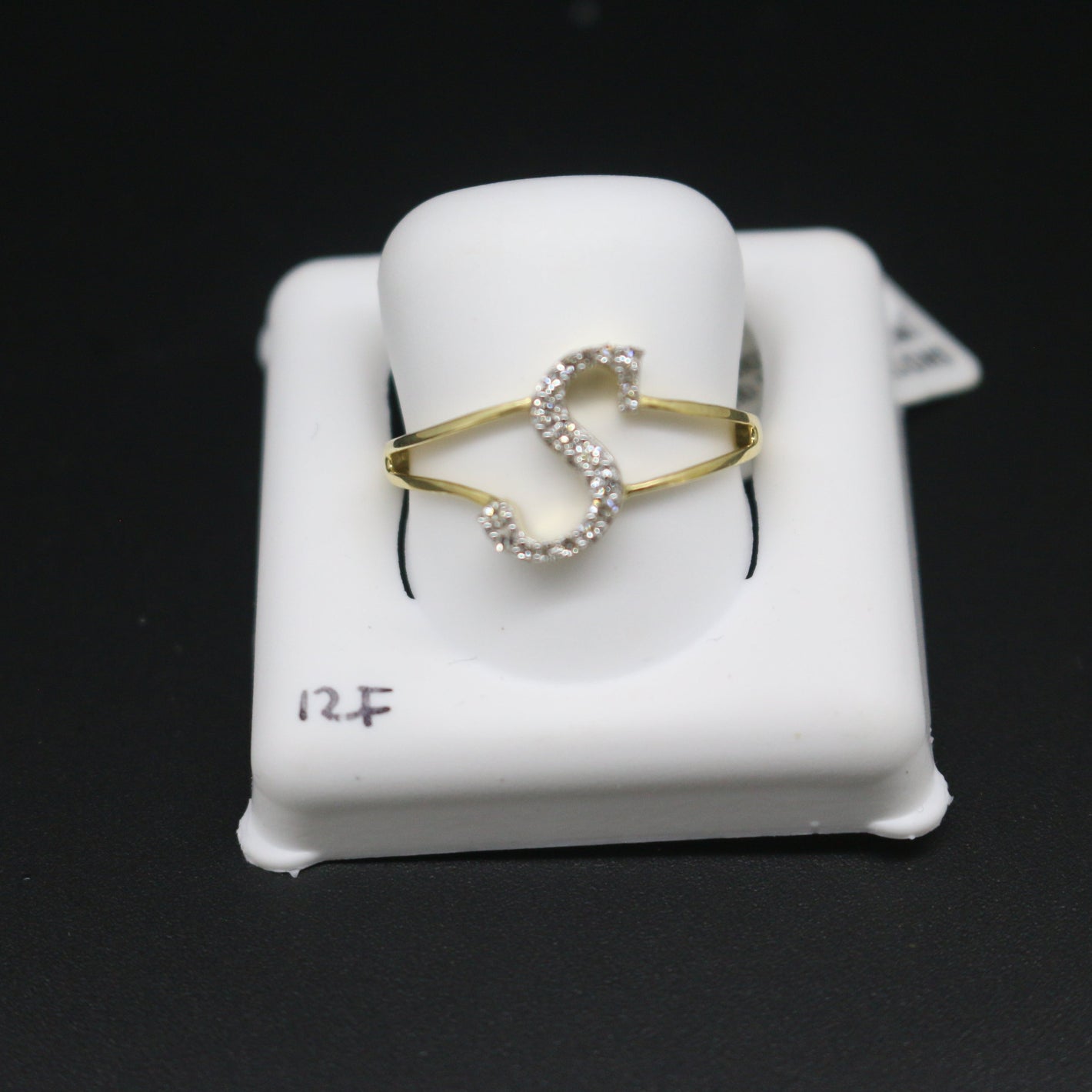 Women's Diamond Ring F12