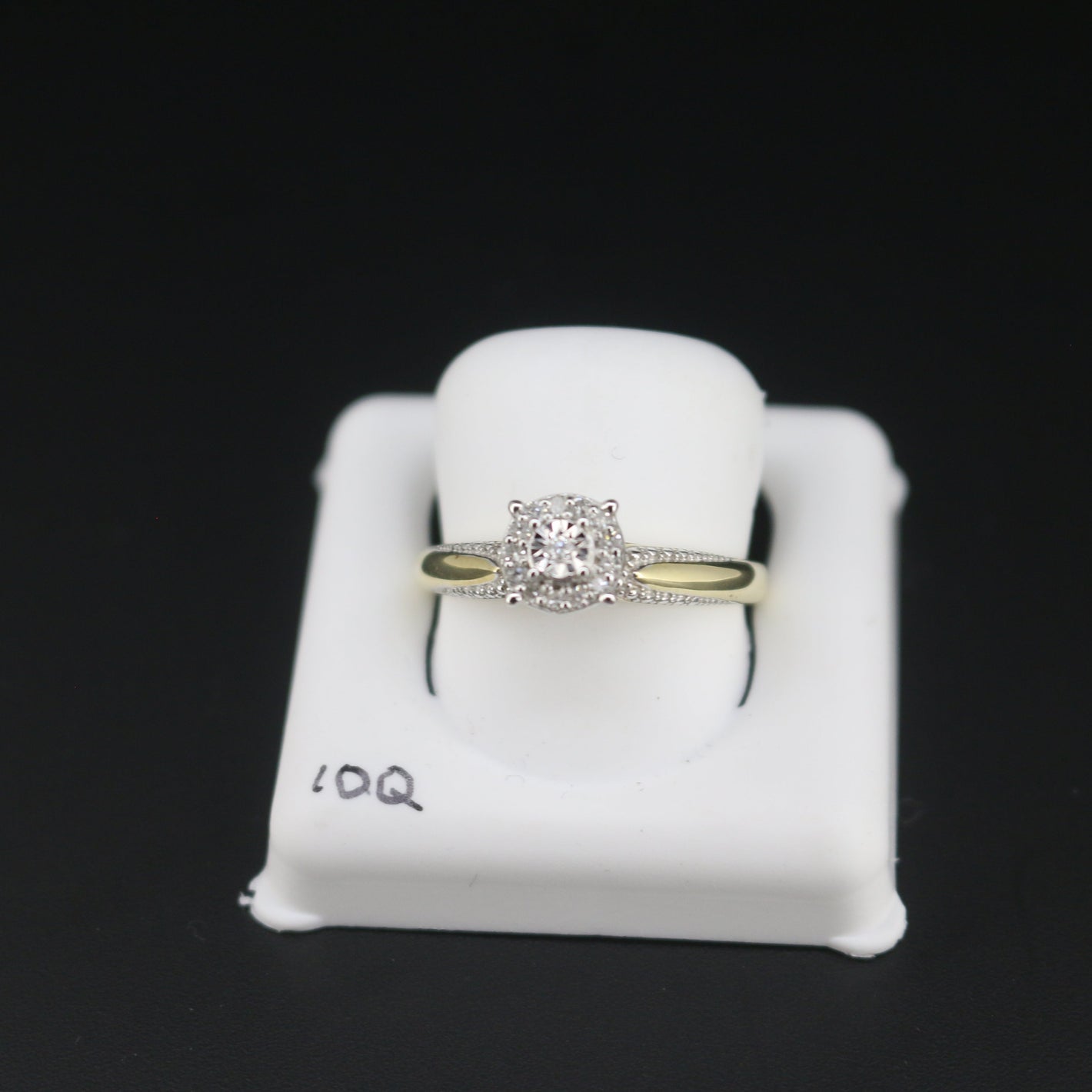 WOMEN'S DIAMOND RINGS Q10